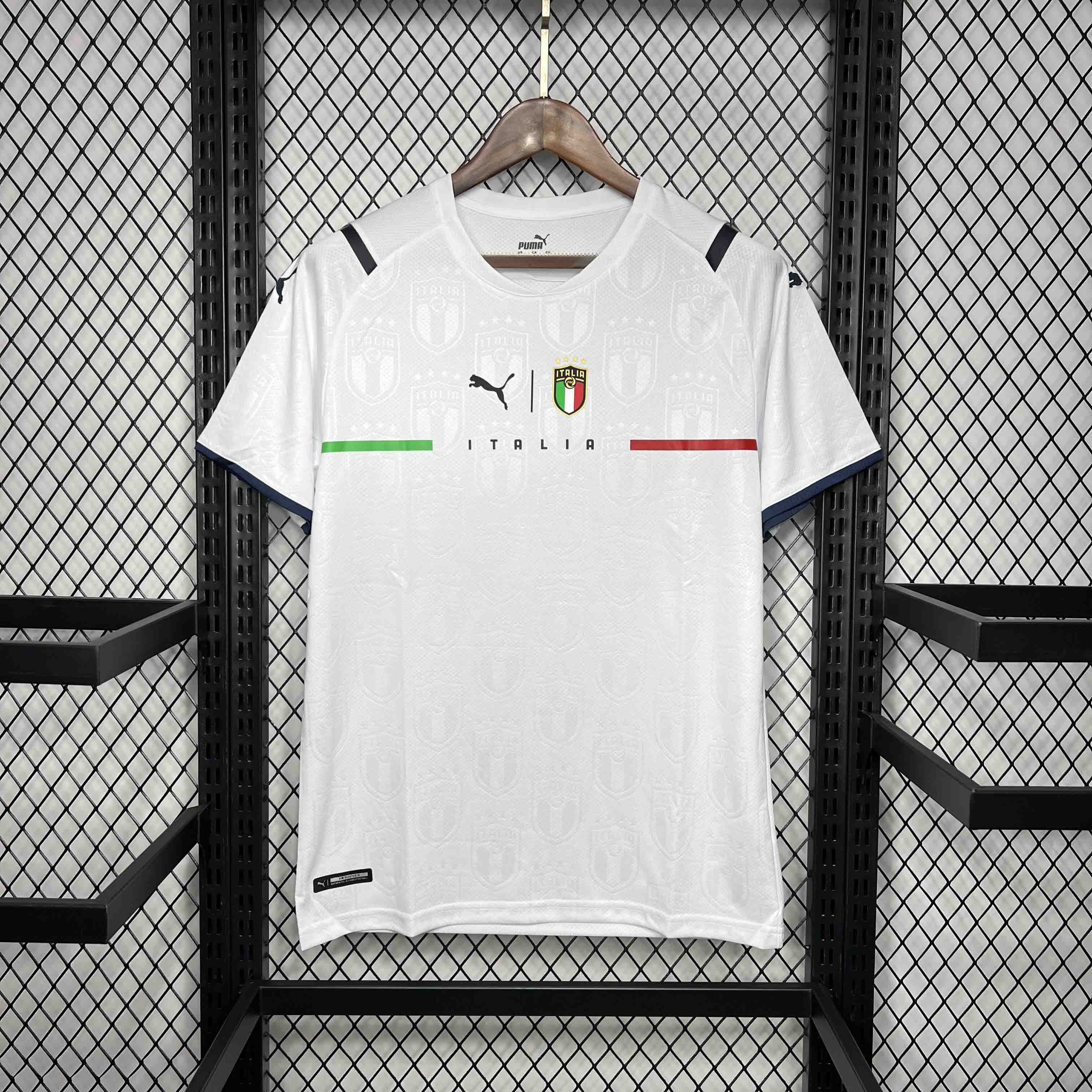 Italy 2022 Away