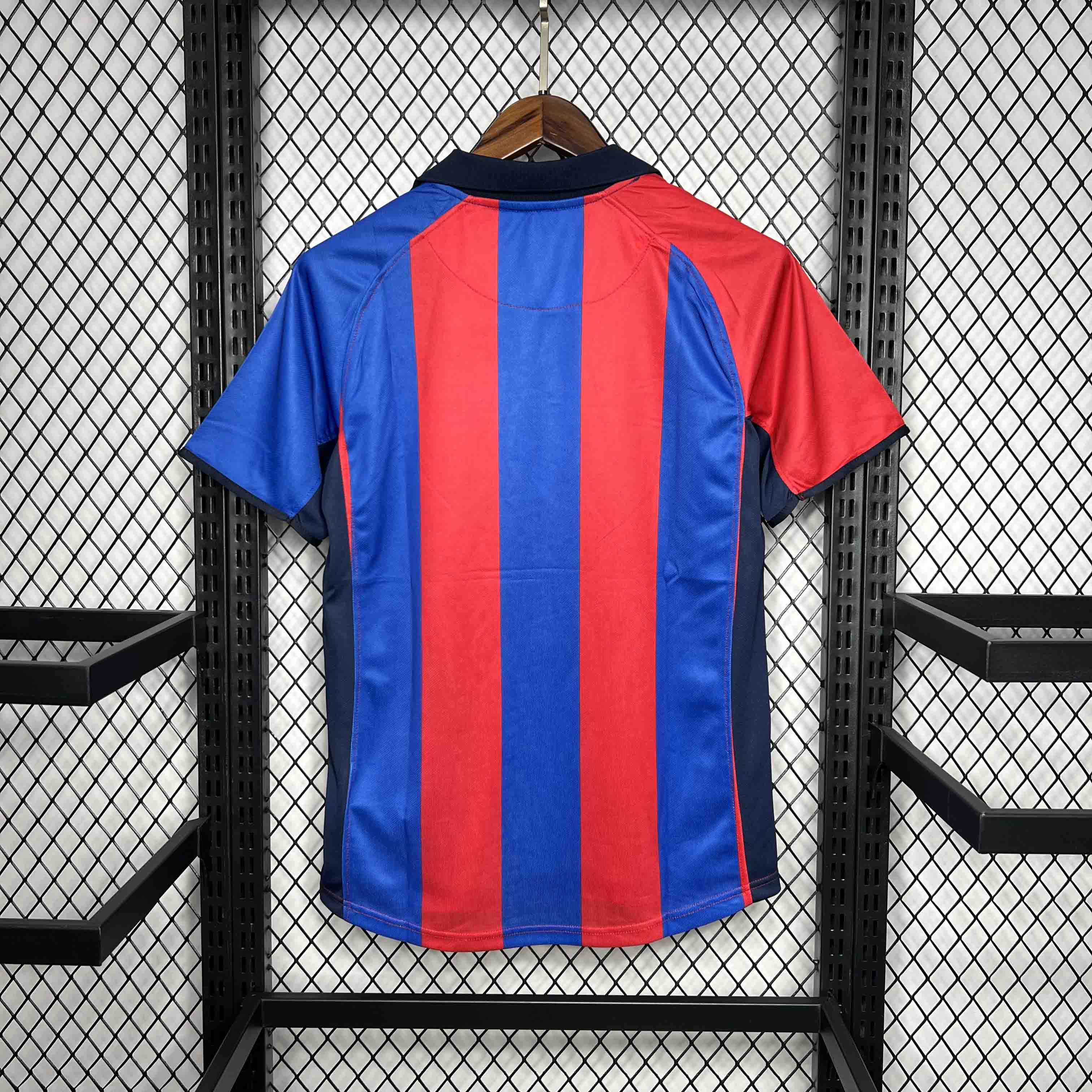 Barcelona 2004/05 Home