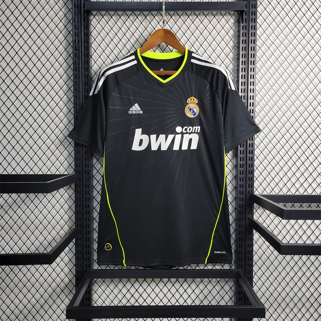 Real Madrid 2010/11 Away