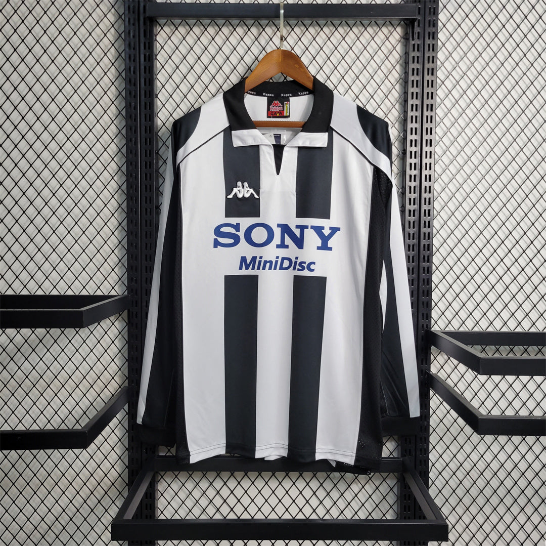 Juventus 1997/98 Home Long Sleeve